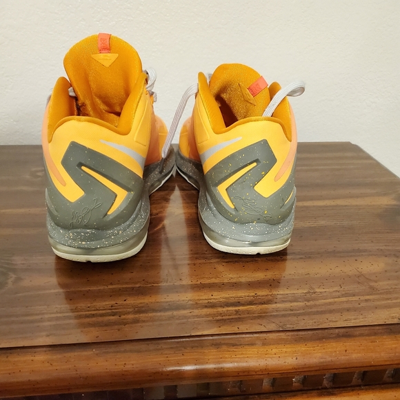 LeBron 11 Low Floridians - Picture 6 of 6